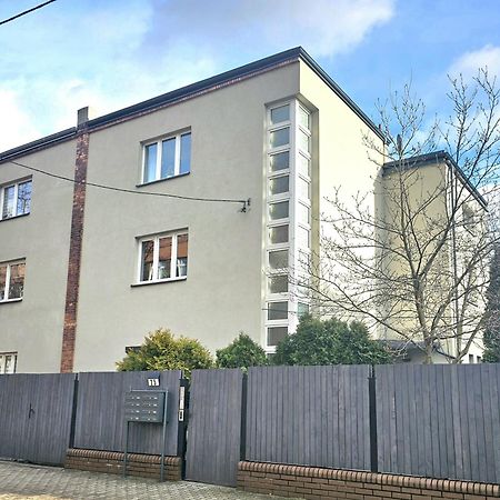 Urban Apartments Cosy No 4, Free Private Parking, Self Check-In Chorzow Exterior photo